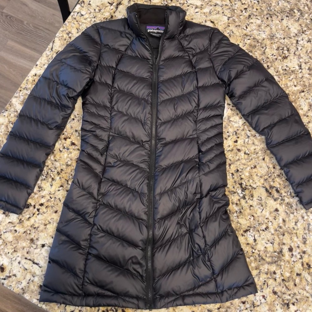 Patagonia Silent Down Parka